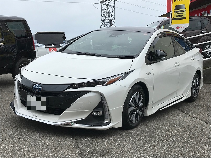 感謝 納車 新車トヨタプリウスphv オートバックス カーズ富山